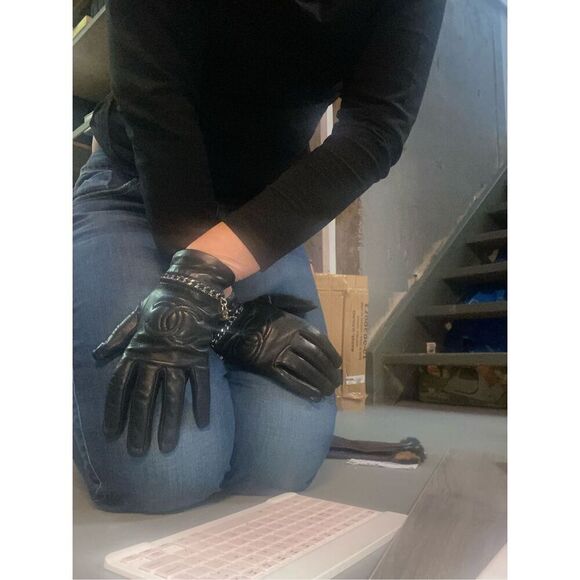 Vintage Chanel Women’s Authentic Leather Chain Gloves Black Size 7 - Picture 3 of 13